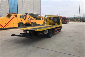 郧西非事故拖车